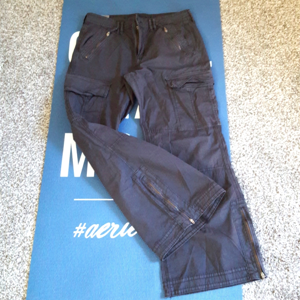 American Eagle low rise flare cargo never worn - Picture 2 of 12